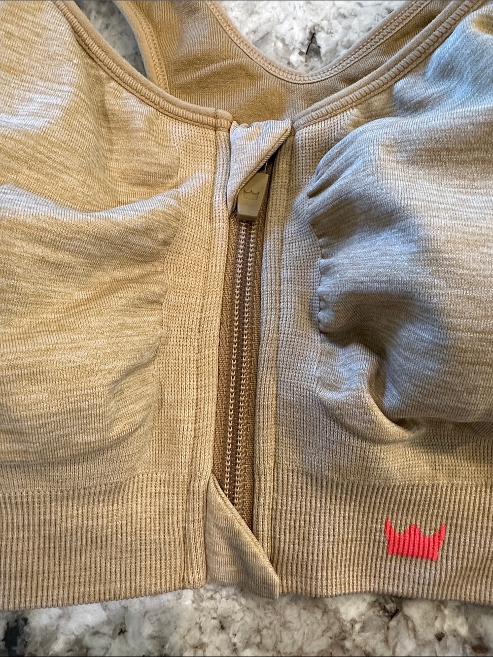 SHEFIT Lounge Bra M Honey Wheat Front Zip Wireless Comfort Athleisure Sporty - Picture 2 of 8